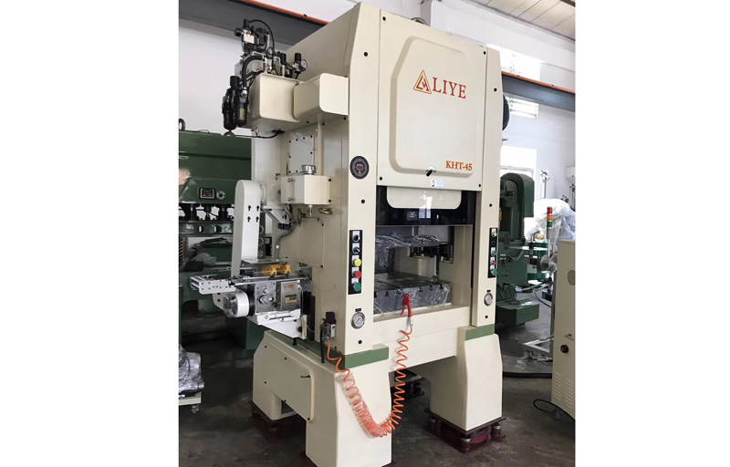 影響衝壓送(sòng)料機的送料精度有哪些因數造成?